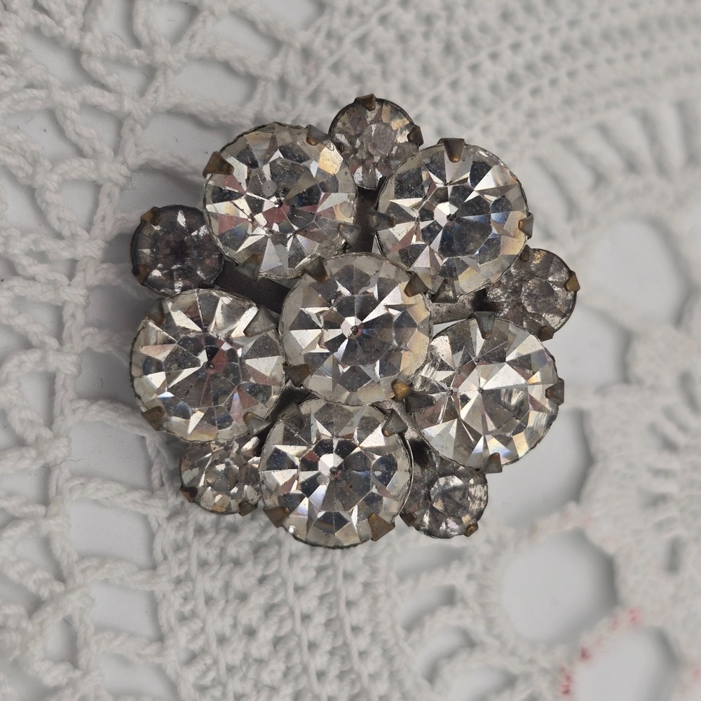 Vintage Clear Rhinestone Cluster Brooch Silver Tone Unsigned Costume Jewelry